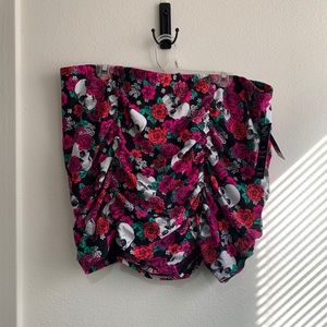 NWT Torrid Swim Skirt Roses Skulls Size 3